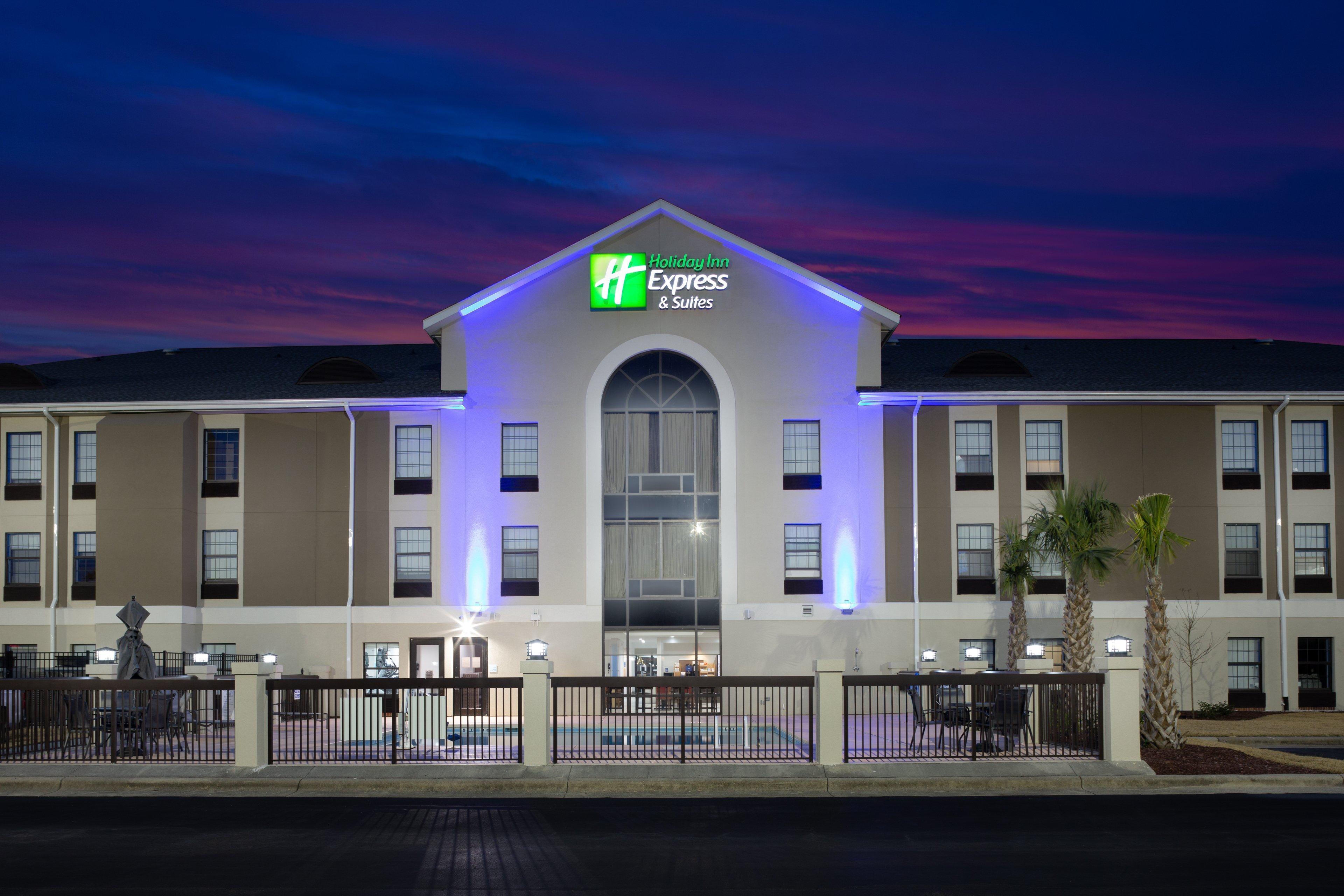 Holiday Inn Express & Suites - Morehead City By Ihg Exterior photo