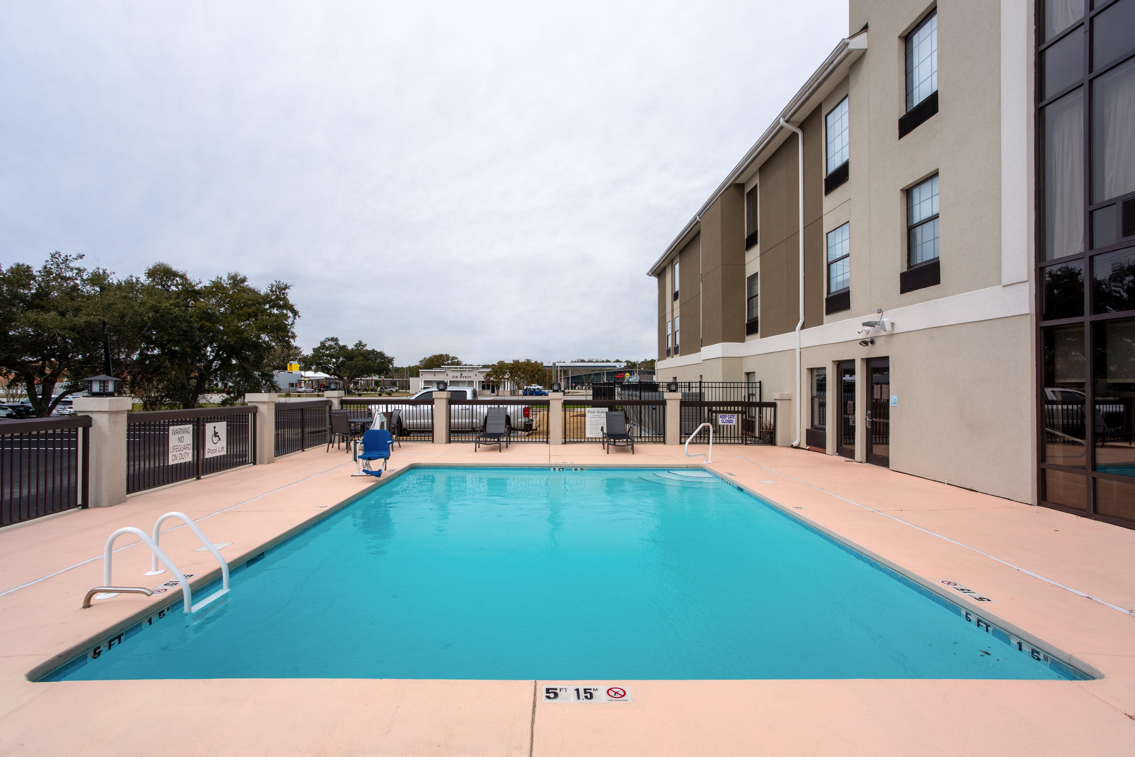 Holiday Inn Express & Suites - Morehead City By Ihg Exterior photo